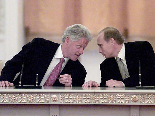 Clinton and Putin sign a memorandum